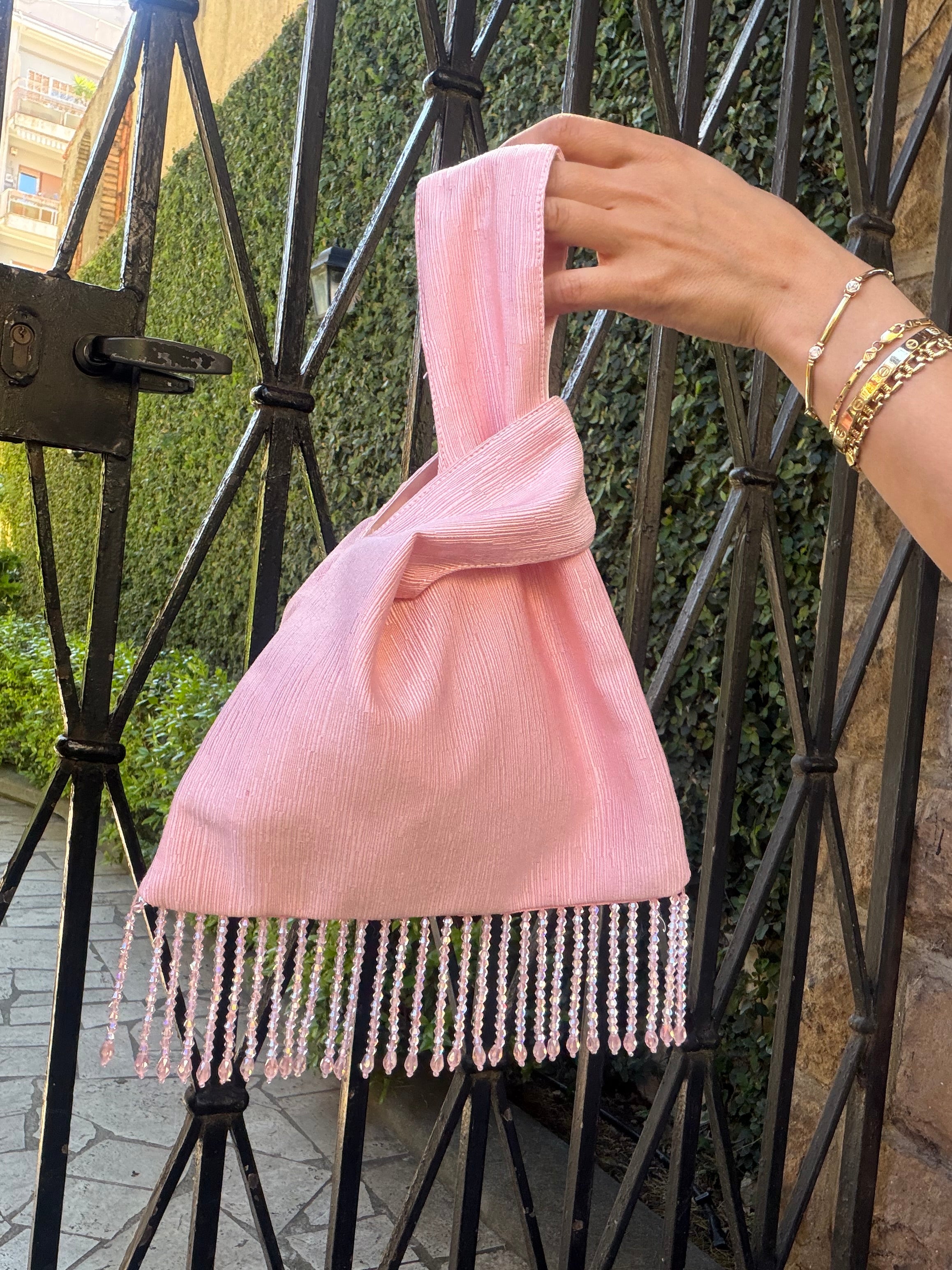 The sac - rosé
