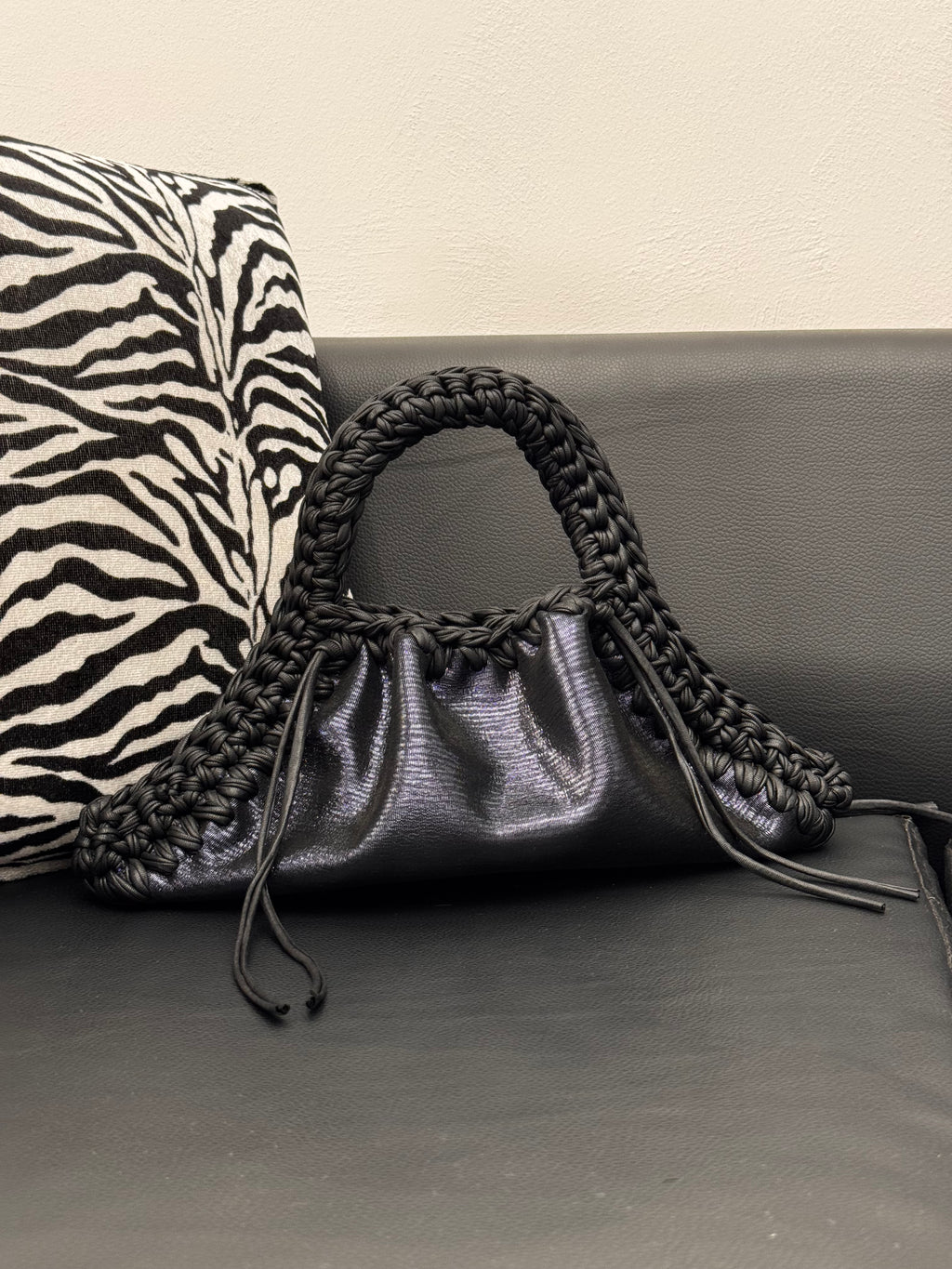 CLAIRE BLACK MINI